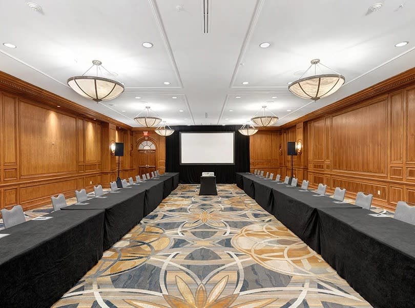 IC Miami Trade Room