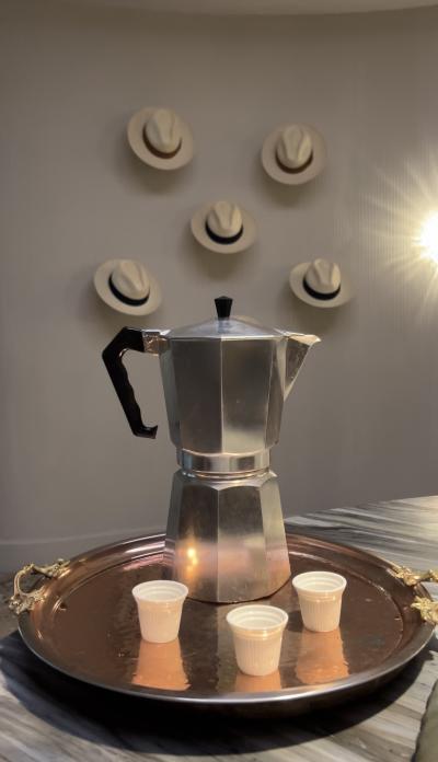 Mayfair House Cafecito