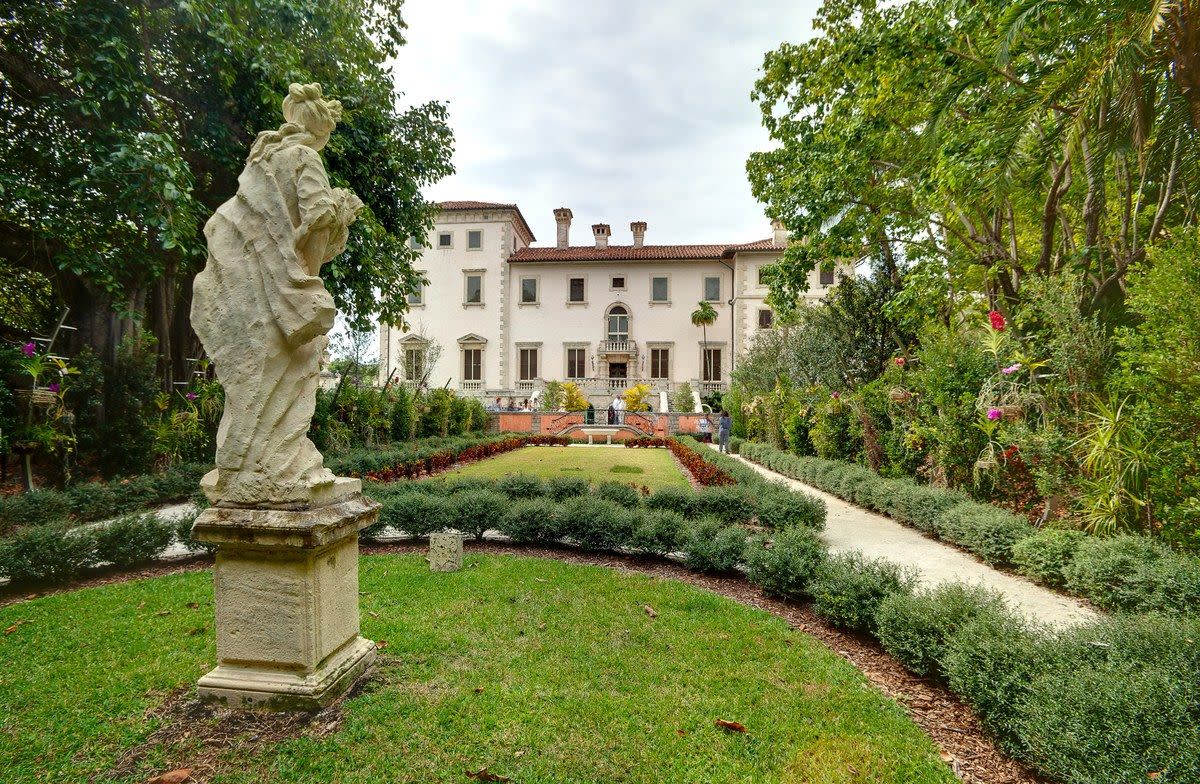 Viscaya Gardens