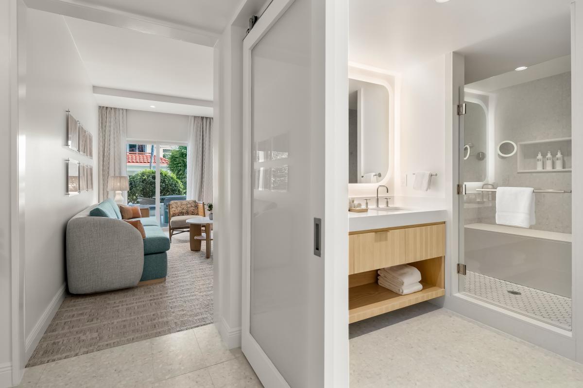 Naples Grande Villa Bath Rendering