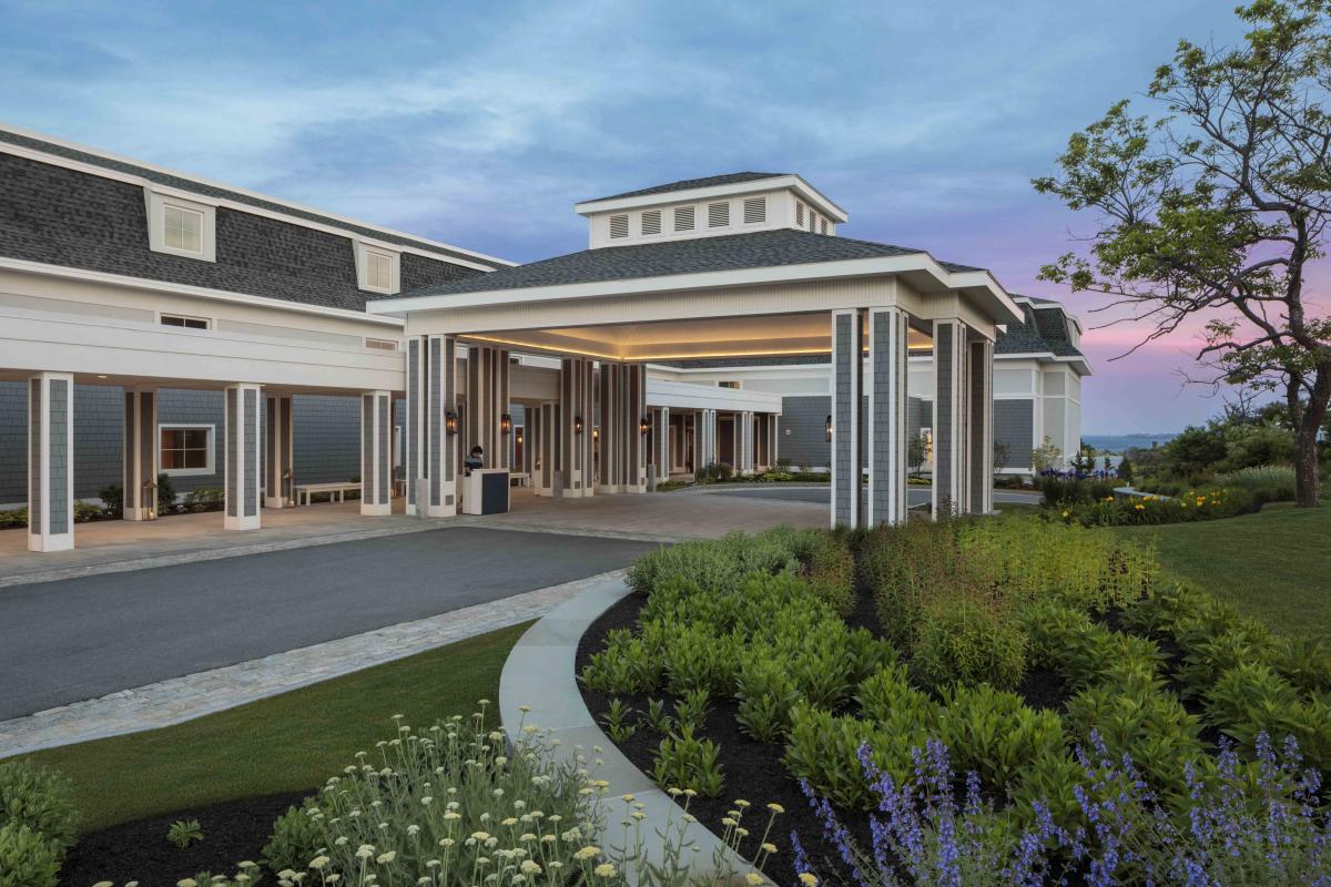 Cliff House Front Drive