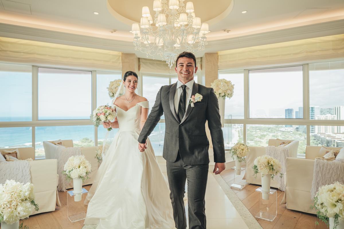 Lani Lea Chapel Couple
