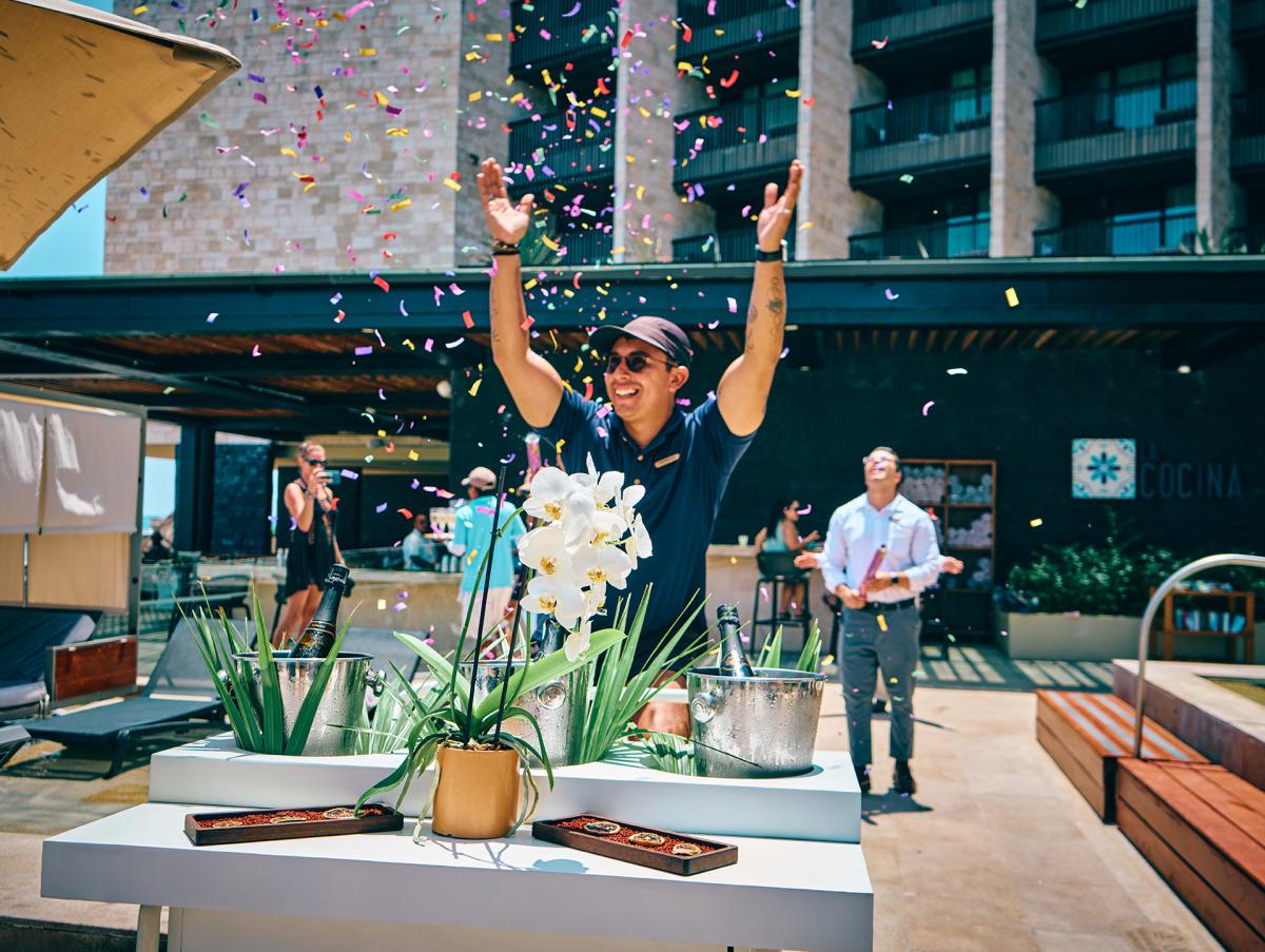 Devossion by Live Aqua Champagne Toast