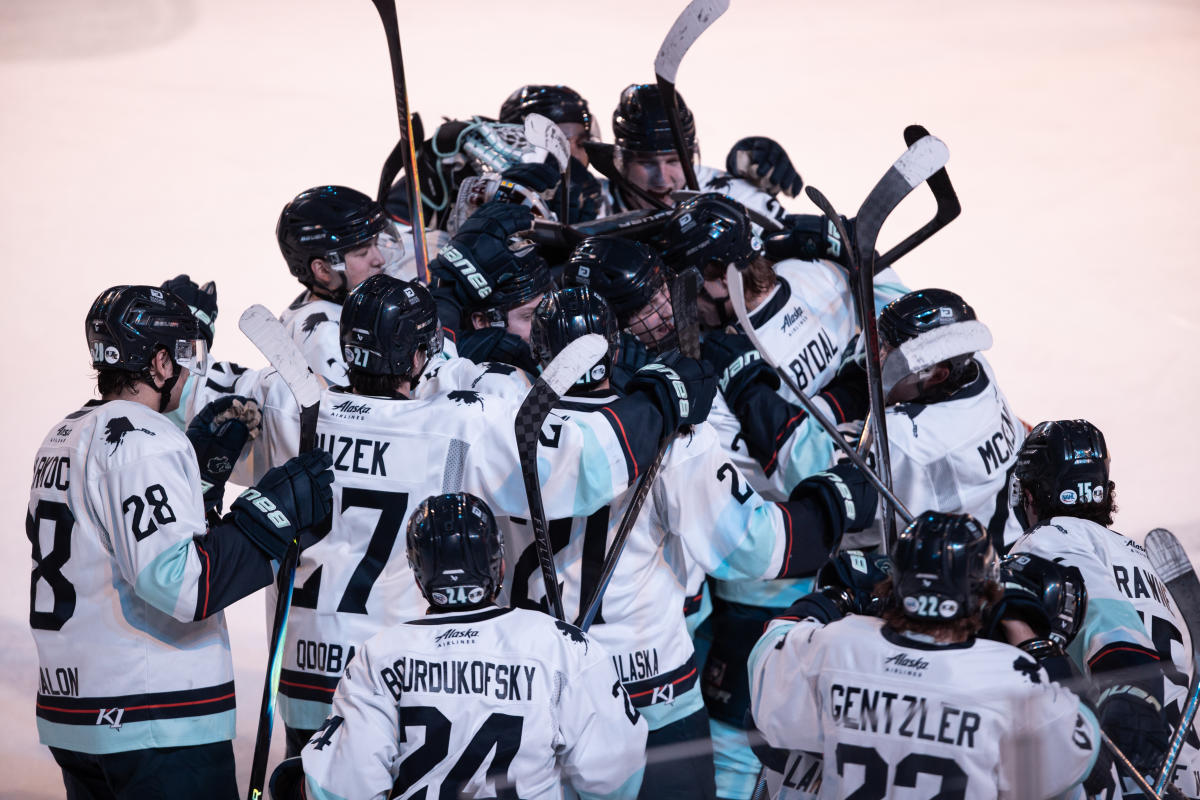 Anchorage Wolverines vs. Wisconsin Windingo