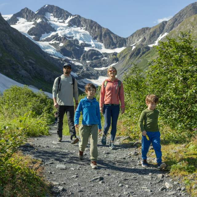Visit Anchorage Log Cabin Visitor Information Center