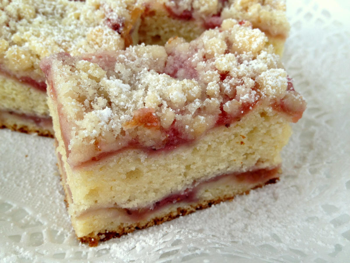 Rhubarb Crumb Coffeecake