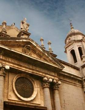 Basílica Menor de la Sacra Iglesia Parroquial de San Ildefonso