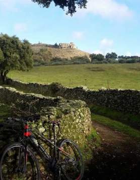 En bici por la Ruta del Jamón de Jabugo