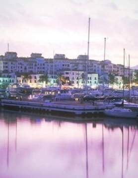 A NAVEGABLE AND TRADING ALTERNATIVE. SEVILLE, CADIZ, MALAGA.