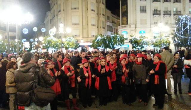 Los Coros Cantan a la Navidad