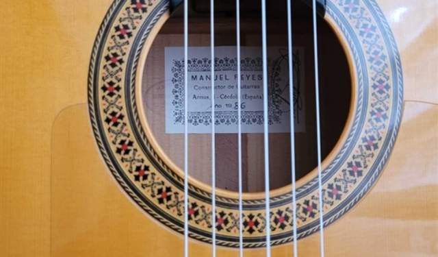 José Luis Postigo Handmade Guitars