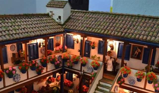 Patios de Córdoba - Festival de Mayo - Patios y Perfumes