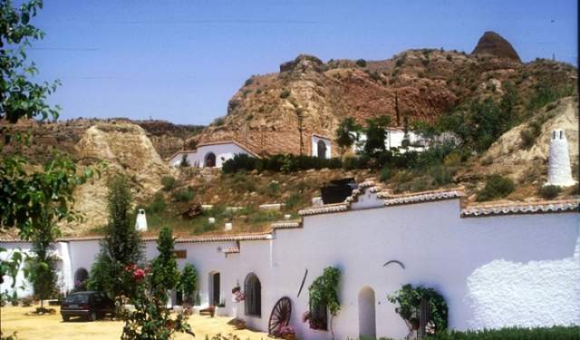Las Cuevas. Granada, Almería.