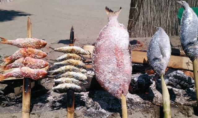 Marinero en Tierra: subasta de pescado y tapeo marinero en el puerto de Estepona