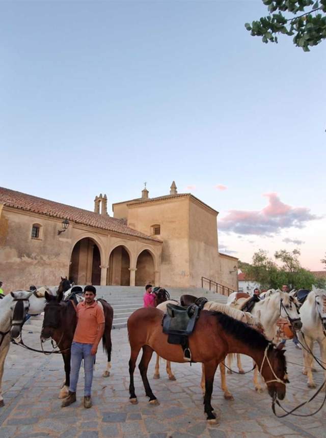 Experiencia a caballo en la Sierra Morena de Sevilla