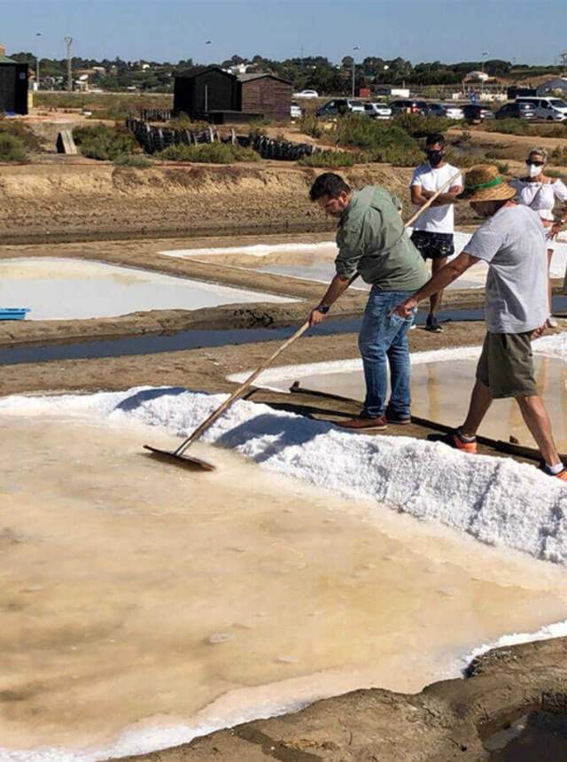Visita salinas y degustación al atardecer