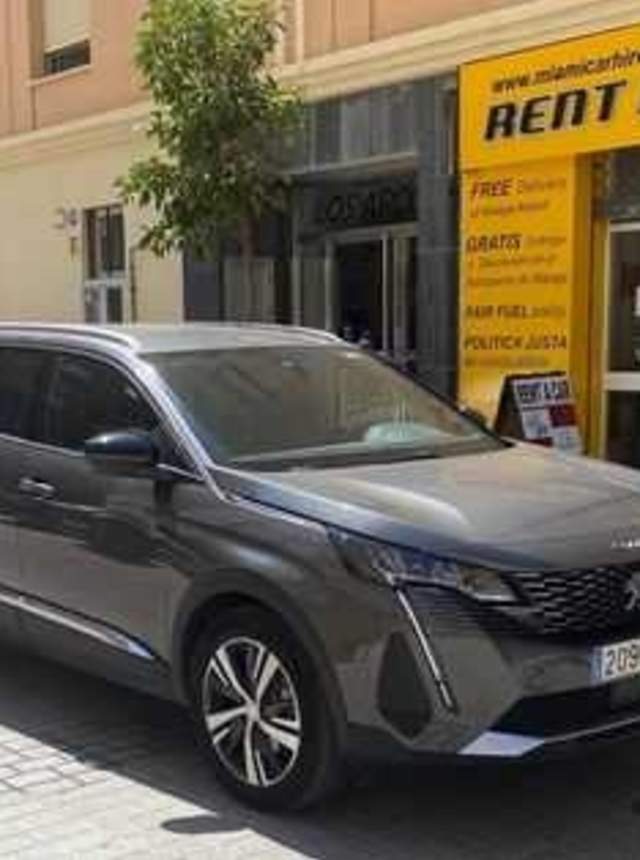 Descuento en alquiler de coches automáticos de 7 y 9 plazas en Miami Car Hire