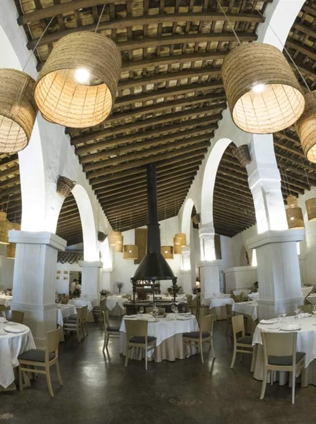 "Lola Carboná" gastronomy and wine experience