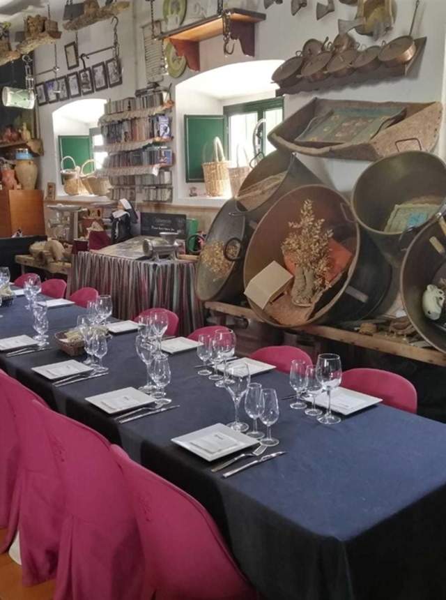 Visita a finca de cerdo ibérico y tour del jamón
