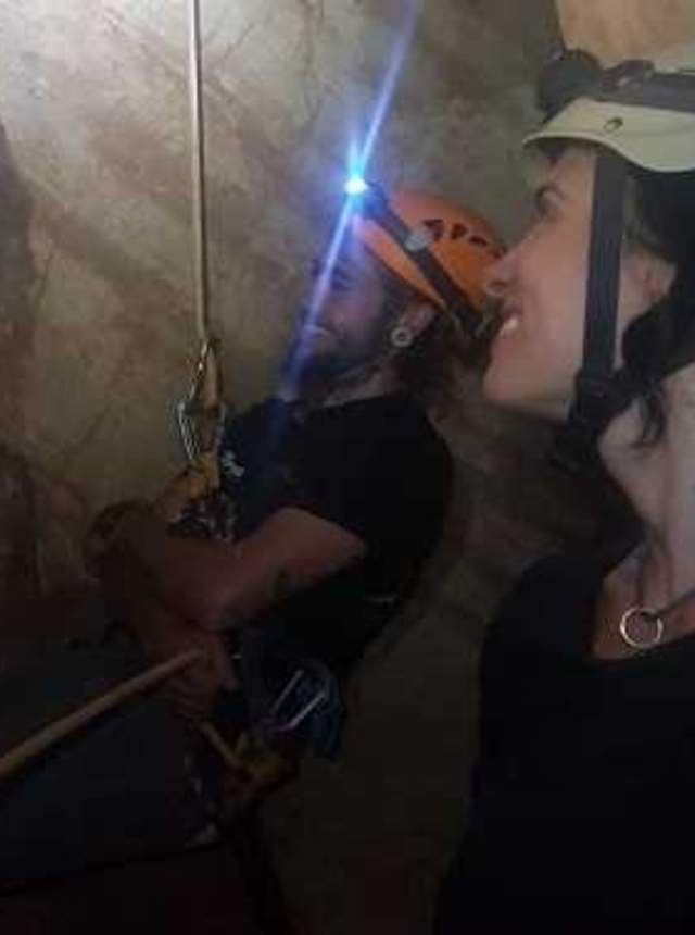 Espeleología en la Cueva de Cogollitos