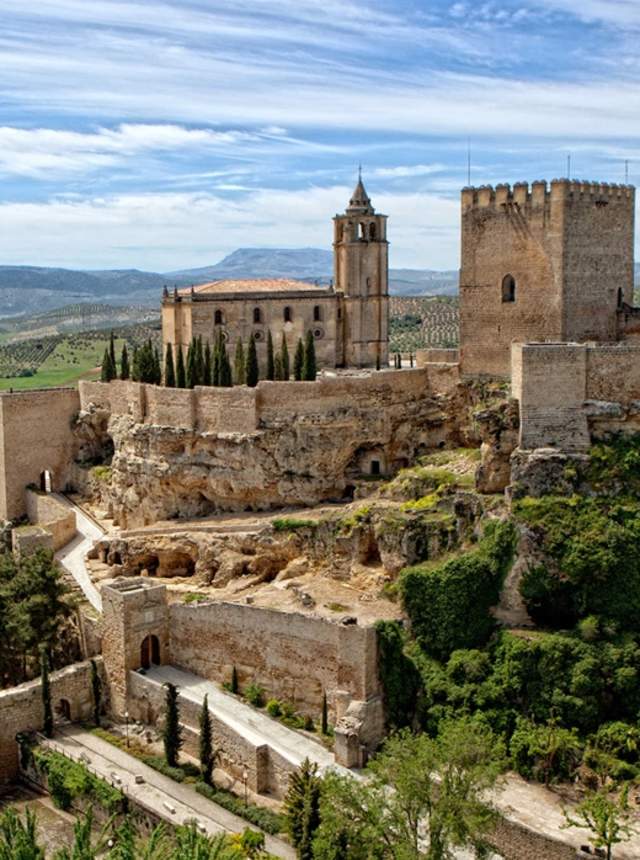 A visit to the Fortress of La Mota - admission to the monument with an audio-guide