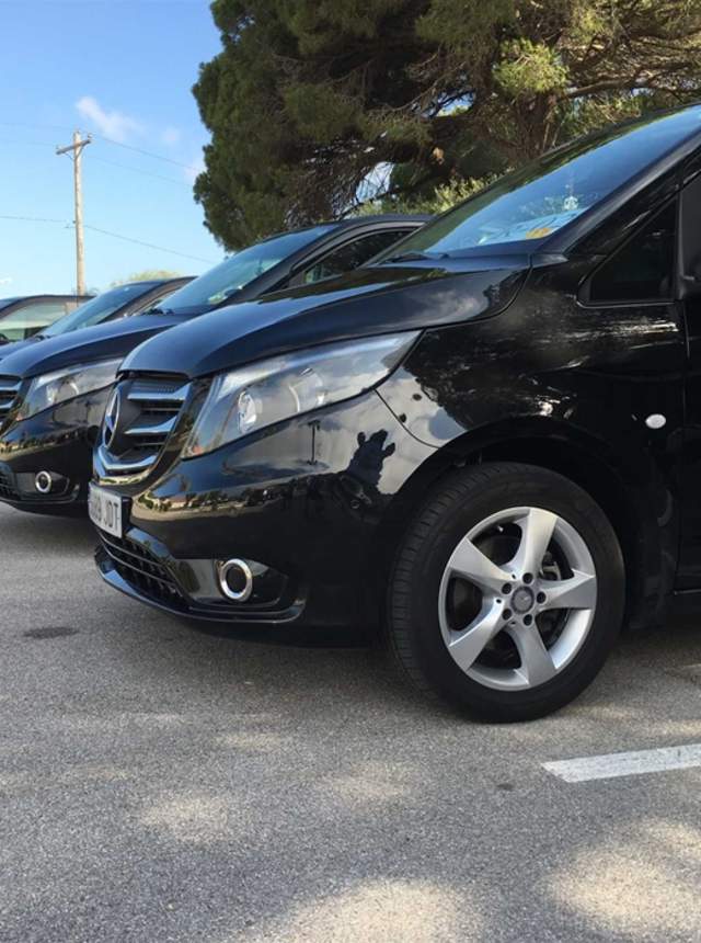 Alquiler de minivan premium con conductor en Sevilla