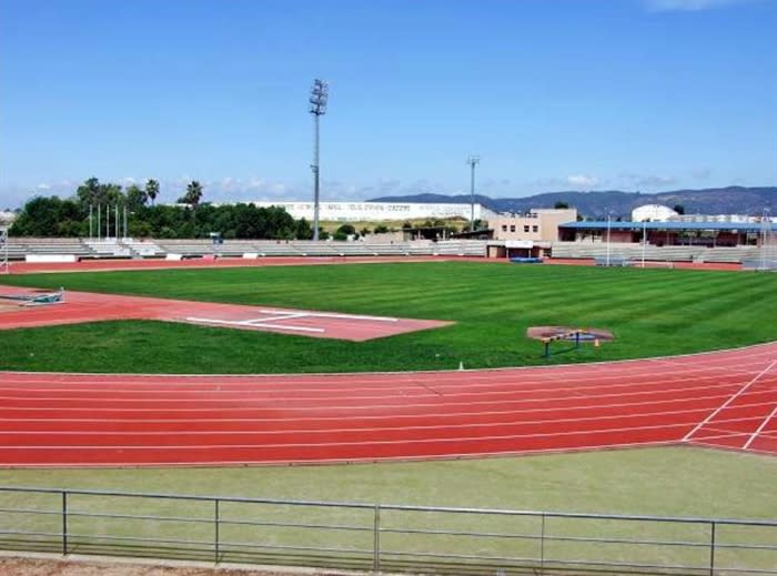INSTALACIÓN DEPORTIVA Y PISTA DE ATLETISMO EL FONTANAR - Fútbol in Córdoba