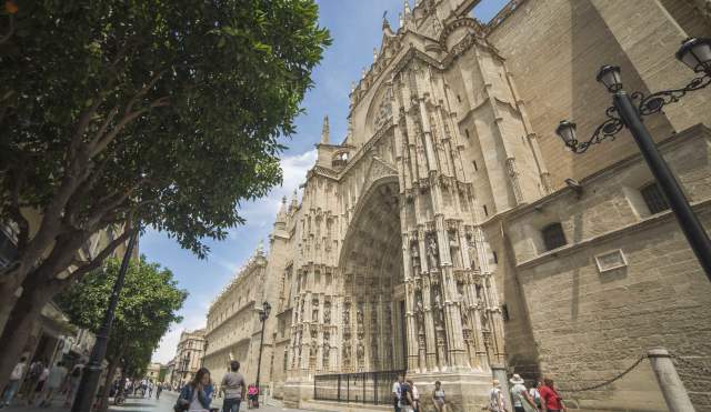 ¿Qué esconde la Catedral de Sevilla, además de un cocodrilo?