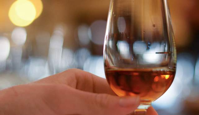 El vino de Jerez, su historia, curiosidades y una experiencia irresistible