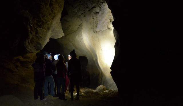 Espeleovisita en familia por las Cuevas de Sorbas