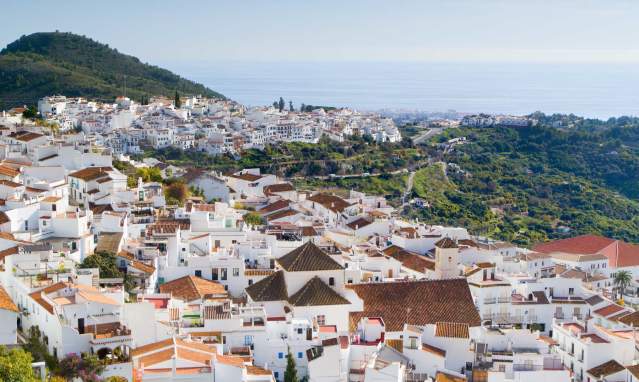 Frigiliana and its three cultures: 11 things to do in the so-called "most beautiful town in Malaga"