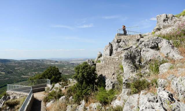 10 minutes of relaxation at the best lookout point in the Subbética de Córdoba mountains