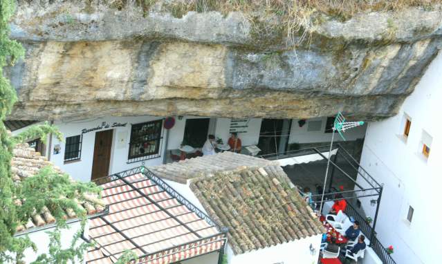 Setenil de las Bodegas: The hidden jewel of Cadiz