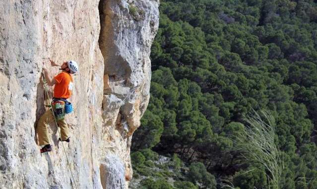 Climbing in Espiel