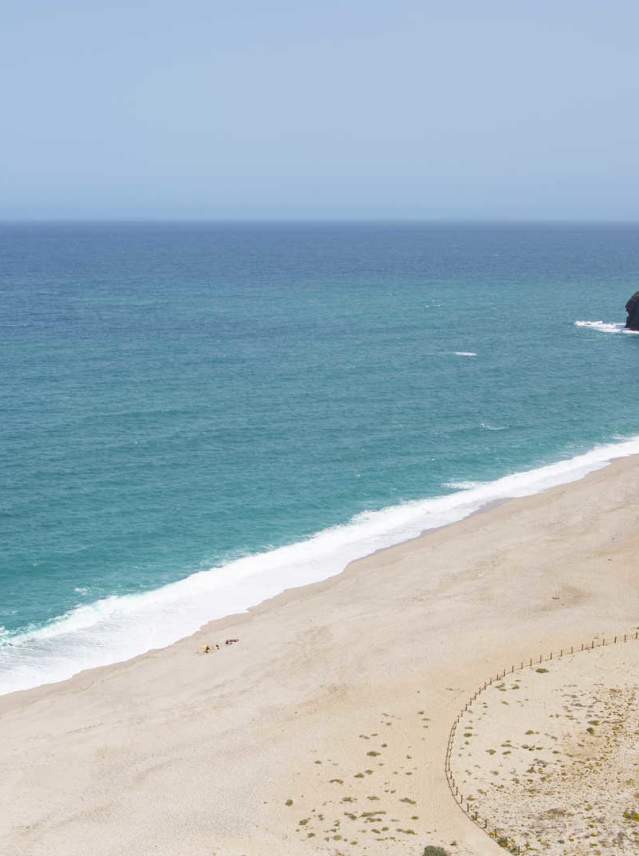 How to bathe in two seas