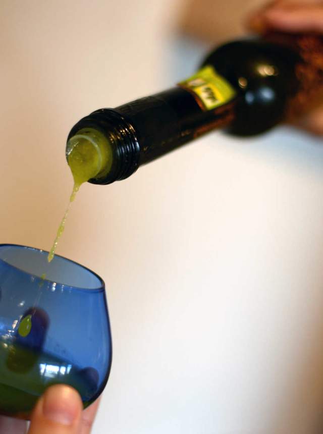 Oil experience in the heart of Carmona