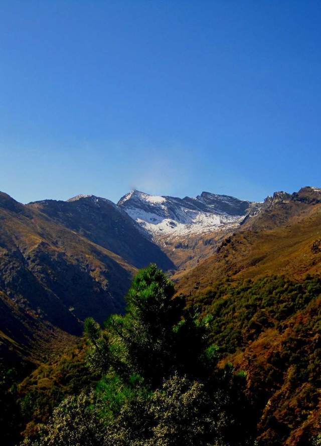 Naturaleza Sierra Nevada-sin nieve.jpg