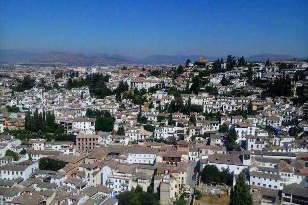 Imagen Primaria - El arte de aprender un idioma en Granada