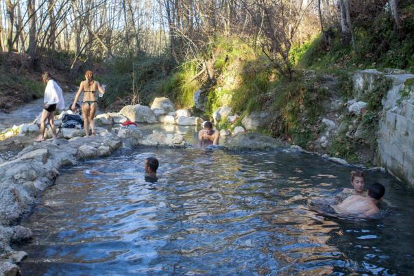 Imagen Primaria - Las termas de Alhama de Granada: una piscina natural