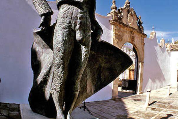 Imagen Primaria - Ronda y un torero, Antonio Ordóñez