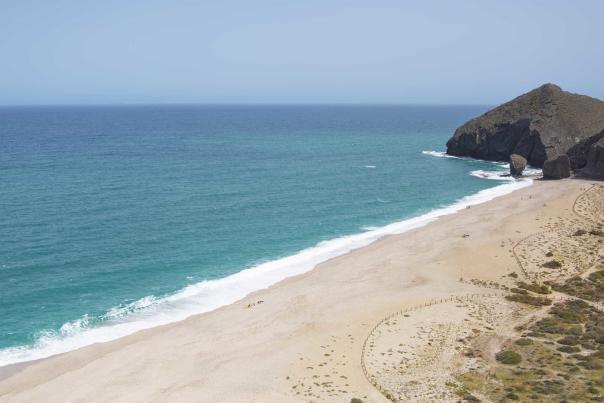 Imagen Primaria - Cómo bañarte en dos mares