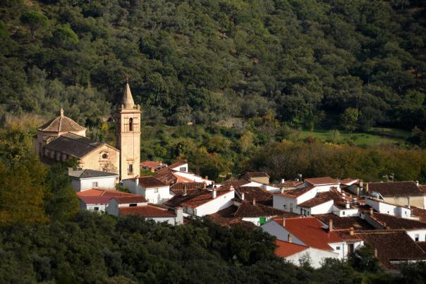 Imagen Primaria - Linares de la Sierra, un rincón para desconectar