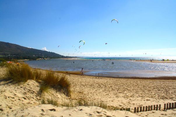 Imagen Primaria - Surf, kitesurfing...ocio diurno y diversión nocturna en Tarifa