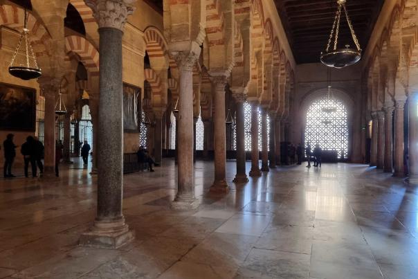 Imagen Primaria - Un recorrido por los paisajes de luz de Andalucía