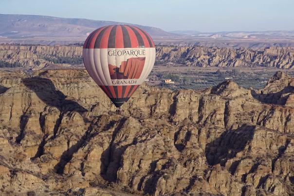 Imagen Primaria - Vuelos en globo por el Geoparque de Granada