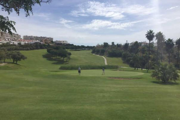 Imagen Primaria - El inicio del golf en la Axarquía tiene un nombre marcado en rojo Añoreta Golf