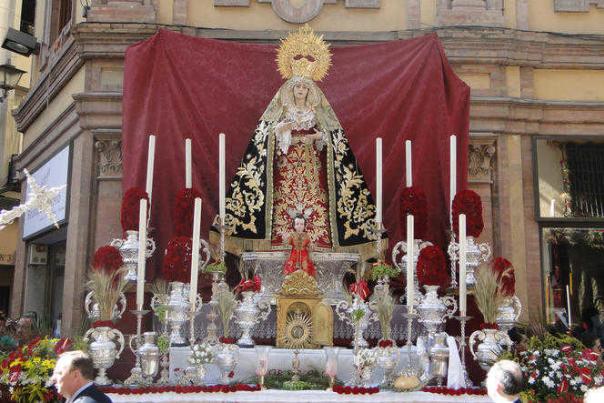 Imagen Primaria - Cuando Sevilla se viste de fiesta...