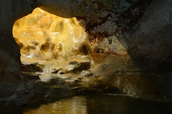 Imagen Primaria - Recorriendo los misterios de la Cueva del Tesoro