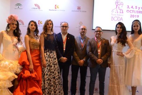 Fuente Palmera hace gala de ser 'el pueblo de las novias' en FITUR