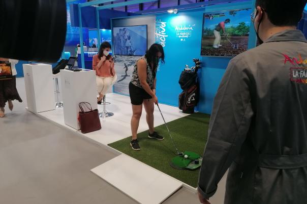 Los visitantes pueden jugar al Golf en el Pabellón de Andalucía de FITUR 2021